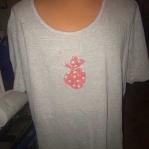 Gray pajama shirt. With apple print